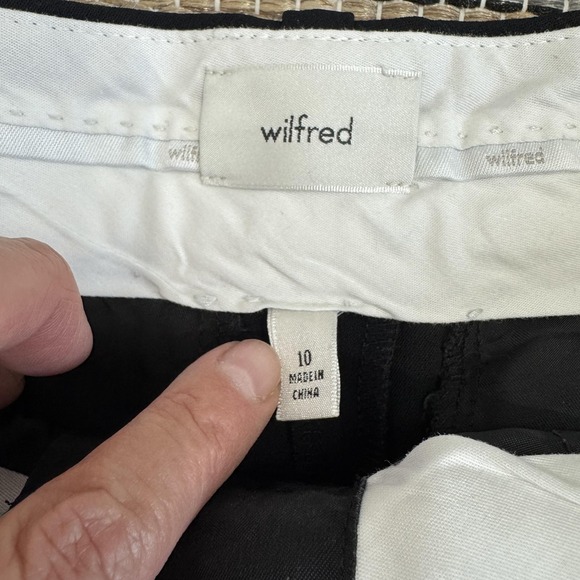 Aritzia Wilfred The Effortless Pant Women's Size 10 Black Pleated High Rise - Picture 9 of 16